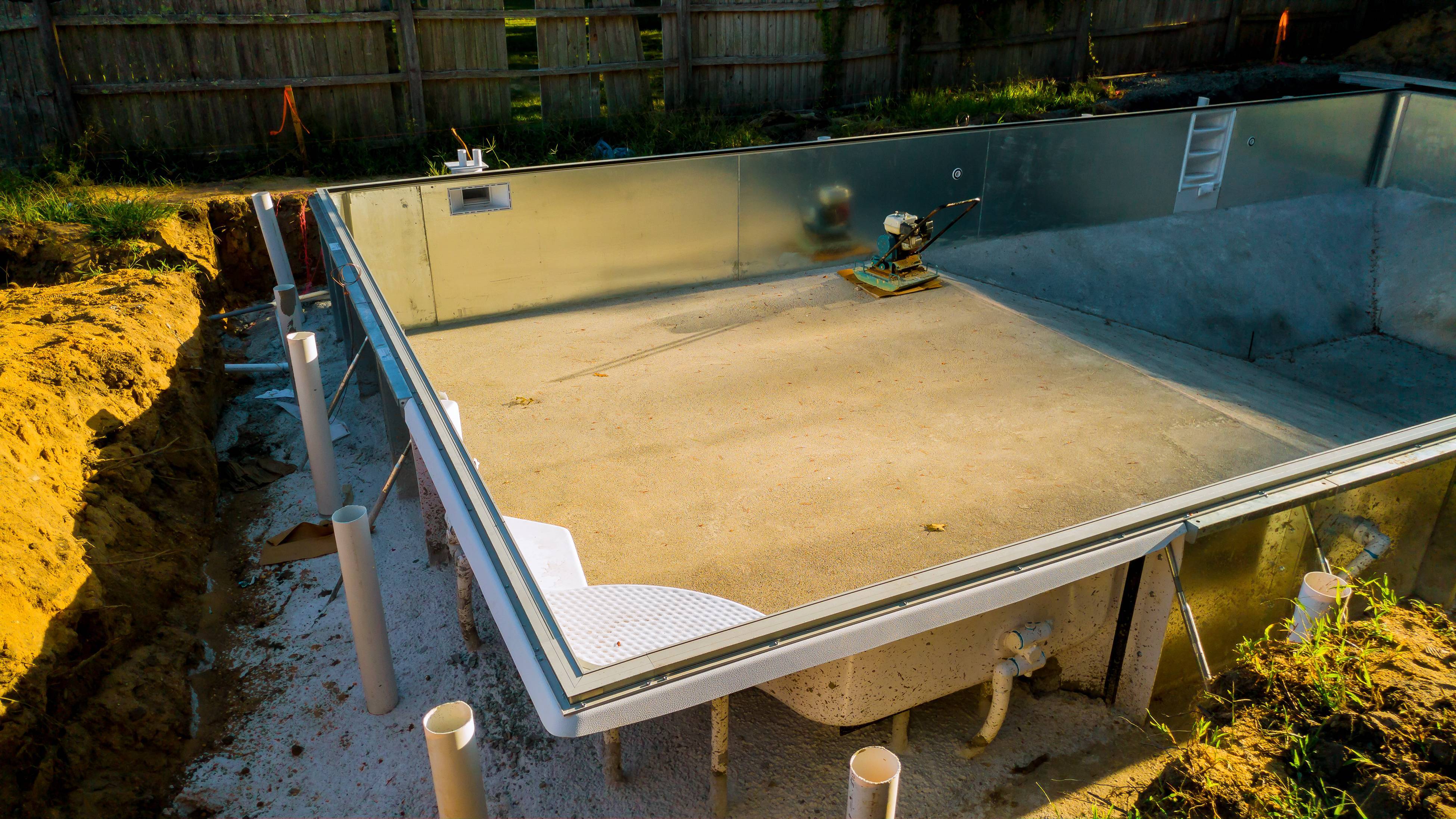 construction piscine terrassement